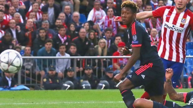 
                <strong>David Alaba</strong><br>
                David Alaba: Verpasste den Zeitpunkt Saul beim 0:1 früher anzugreifen, nachdem ihn die Vorderleute im Stich ließen. Eines der wenigen Spiele, in denen Alaba als Innenverteidiger fehl am Platz wirkte. Seinen ganzen Frust ballerte er sich in der 54. Minute von der Seele, als sein fulminanter Weitschuss an die Latte ging. ran-Note: 4
              