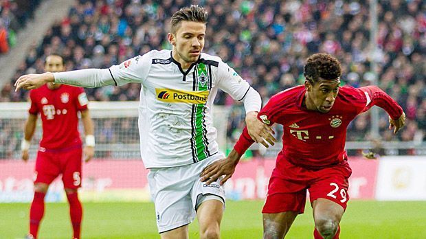
                <strong>Julian Korb (Borussia Mönchengladbach)</strong><br>
                Julian Korb (Borussia Mönchengladbach): Sein Nachmittag beginnt mit einem fiesen Check von Benatia, der mit Gelb bestraft wird. Doch der Wirbelwind schüttelt sich nur kurz und beackert weiter seiner rechten Außenbahn. Nach 64 Minuten muss (!) er das 2:0 machen, scheitert aber am überragenden Neuer. Dafür glänzt der Rechtsverteidiger mit seiner genialen Torvorlage vor dem 3:0. ran-Note: 2
              