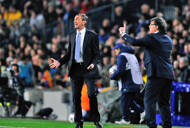 
                <strong>FC Barcelona - Manchester City 2:1</strong><br>
                City-Trainer Mario Pelligrini muss nach seinem Wutausbruch zwei Spiele pausieren. Co-Trainer Ruben Cousillas (li.) vertritt ihn. 
              