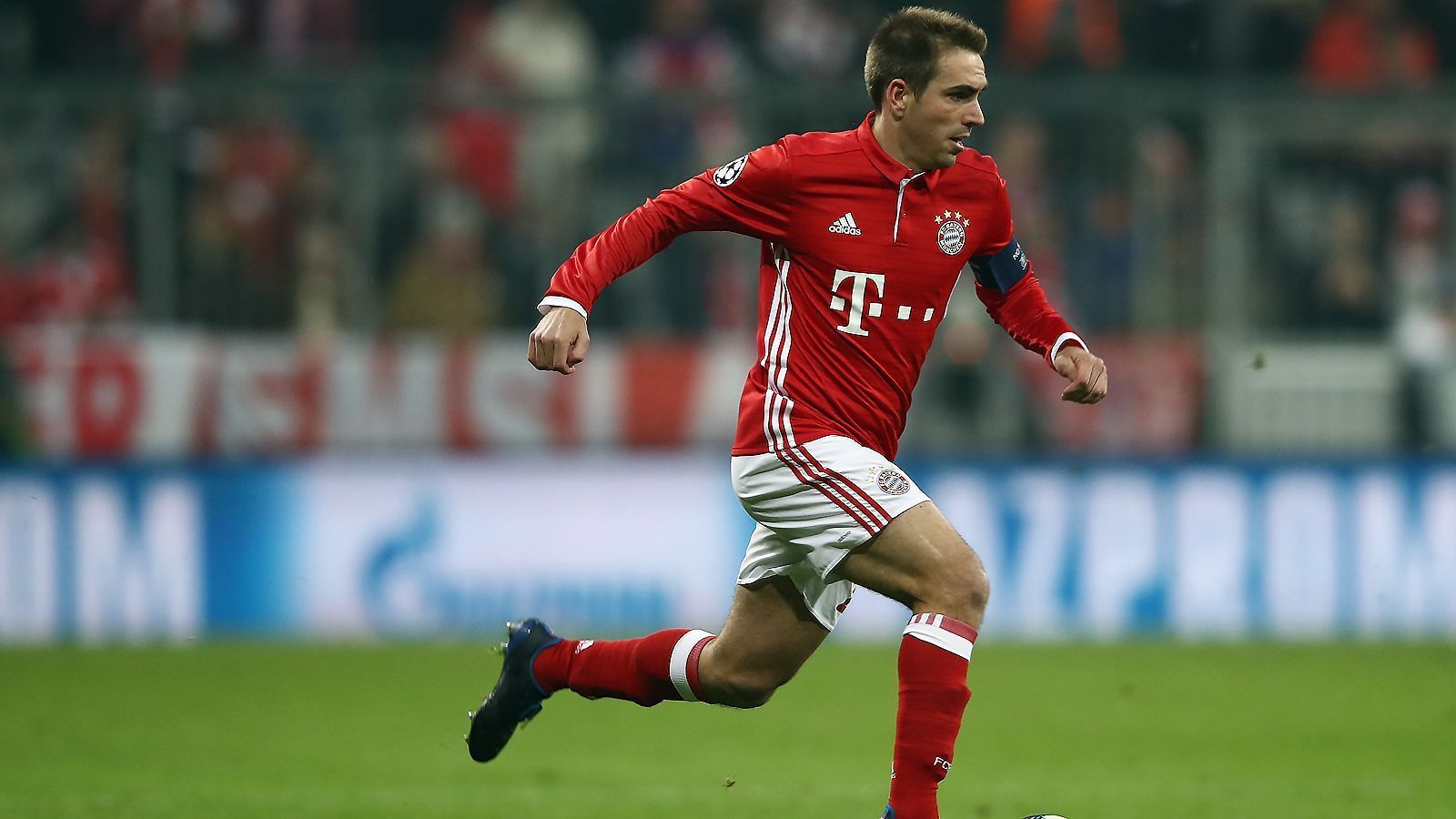 
                <strong>Platz 2: Philipp Lahm</strong><br>
                &#x2022; Champions-League-Einsätze für Bayern München: 105<br>&#x2022; Pflichtspiel-Einsätze insgesamt für Bayern München: 517<br>
              