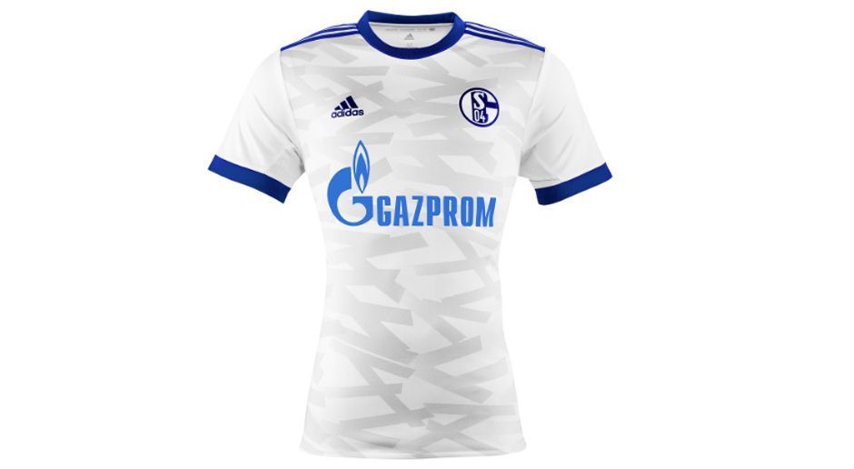 
                <strong>FC Schalke 04</strong><br>
                Traditionell geht es beim FC Schalke zu. Der Ruhrpott-Klub bleibt bei seinem neuen Auswärtstrikot bei den Farben Weiß und Königsblau.
              