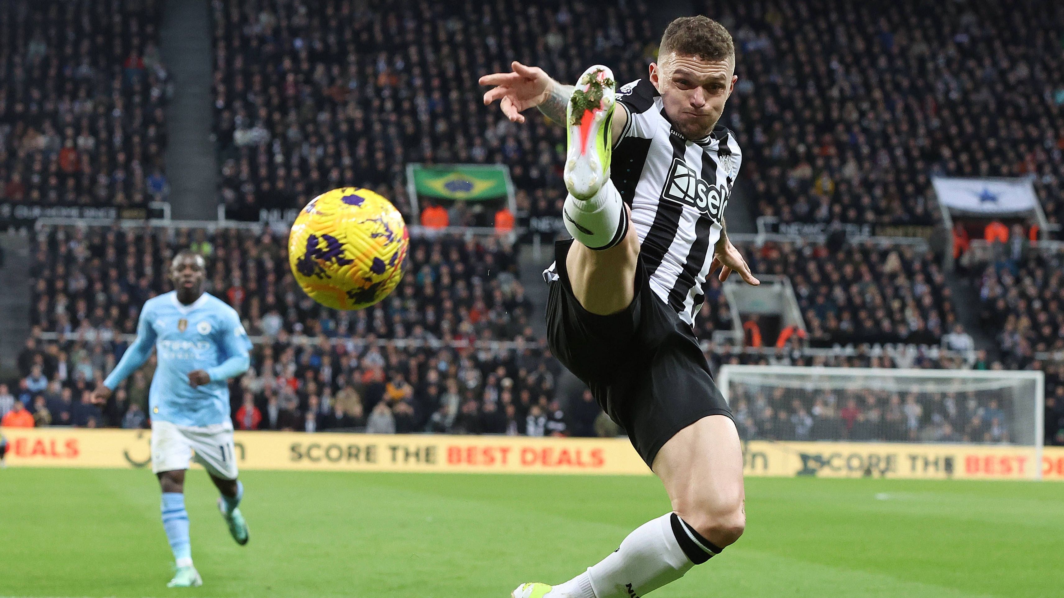 <strong>Kieran Trippier (Newcastle United)</strong><br>Der Engländer war als Übergangslösung im Gespräch. Newcastle soll allerdings kein Interesse daran haben, den 33-Jährigen abzugeben. Verschiedene Medien berichteten zuletzt, dass ein FCB-Angebot von rund 15 Millionen Euro nicht gereicht habe. Christoph Freund bestätigte vor dem Union-Spiel, dass es nicht zum Transfer kommen werde.