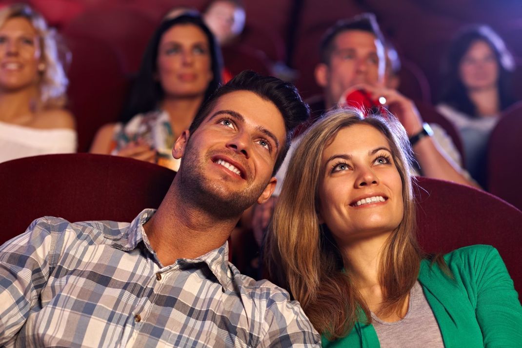 An kreativen Orten wie dem Theater oder Kino fühlen sich Fische besonders wohl – der perfekte Ort für ein Date.