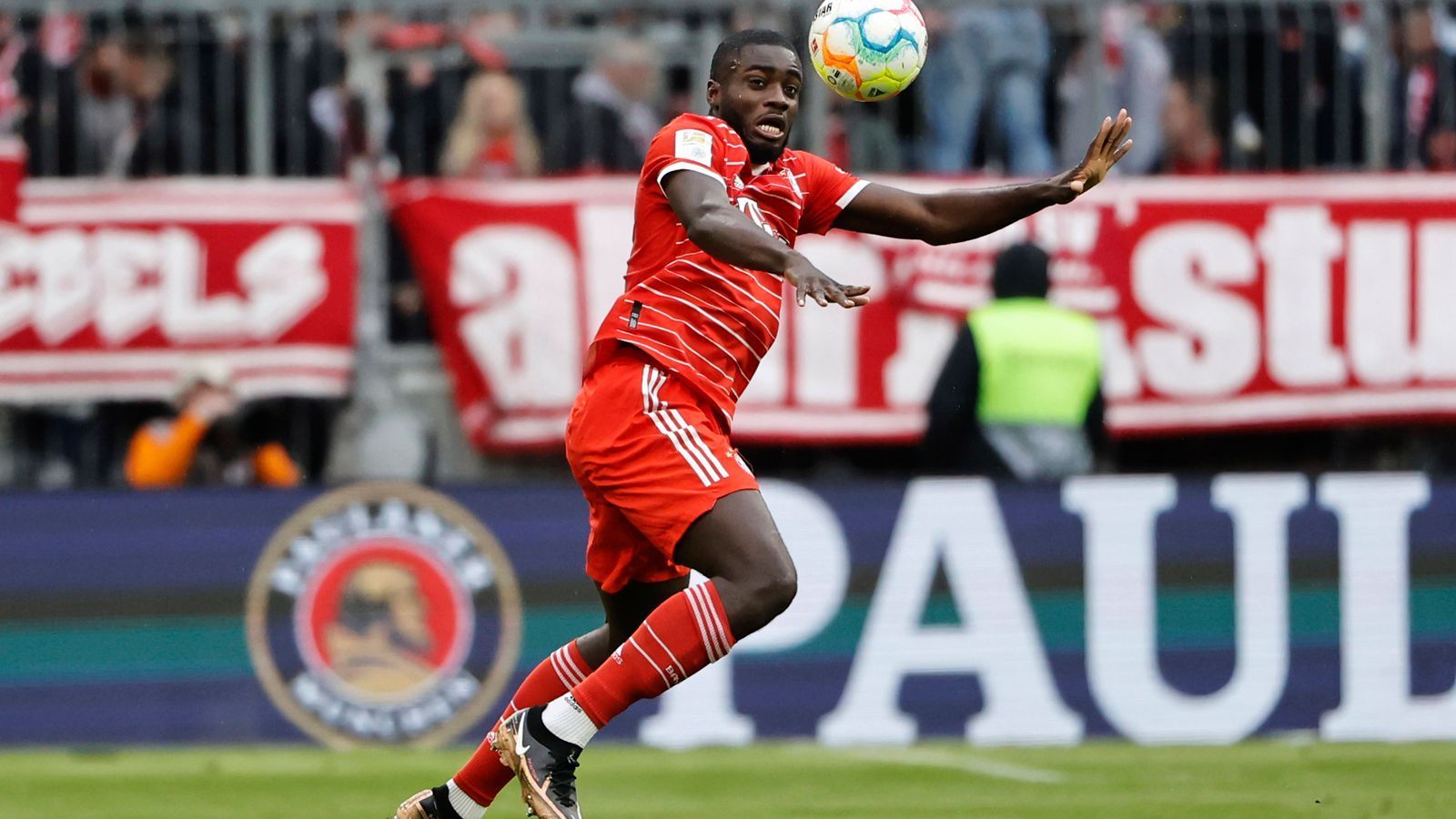 
                <strong>Dayot Upamecano</strong><br>
                Kommt fünf Minuten vor dem Ende für de Ligt. ran-Note: ohne Bewertung
              