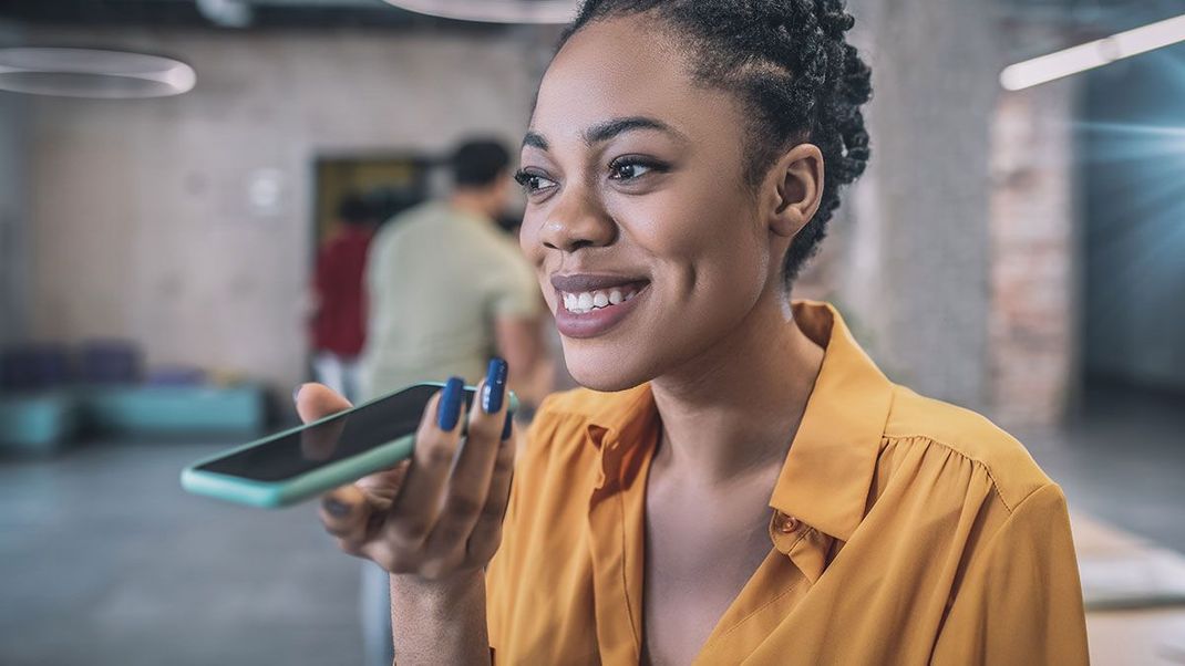 Nagelfolie zum Kleben: Was kann der Nagellack zum Aufkleben? Im Beauty-Artikel findest du unsere Top Produkte und eine Schritt-für-Schritt Anleitung für dein DIY-Nail-Styling. 