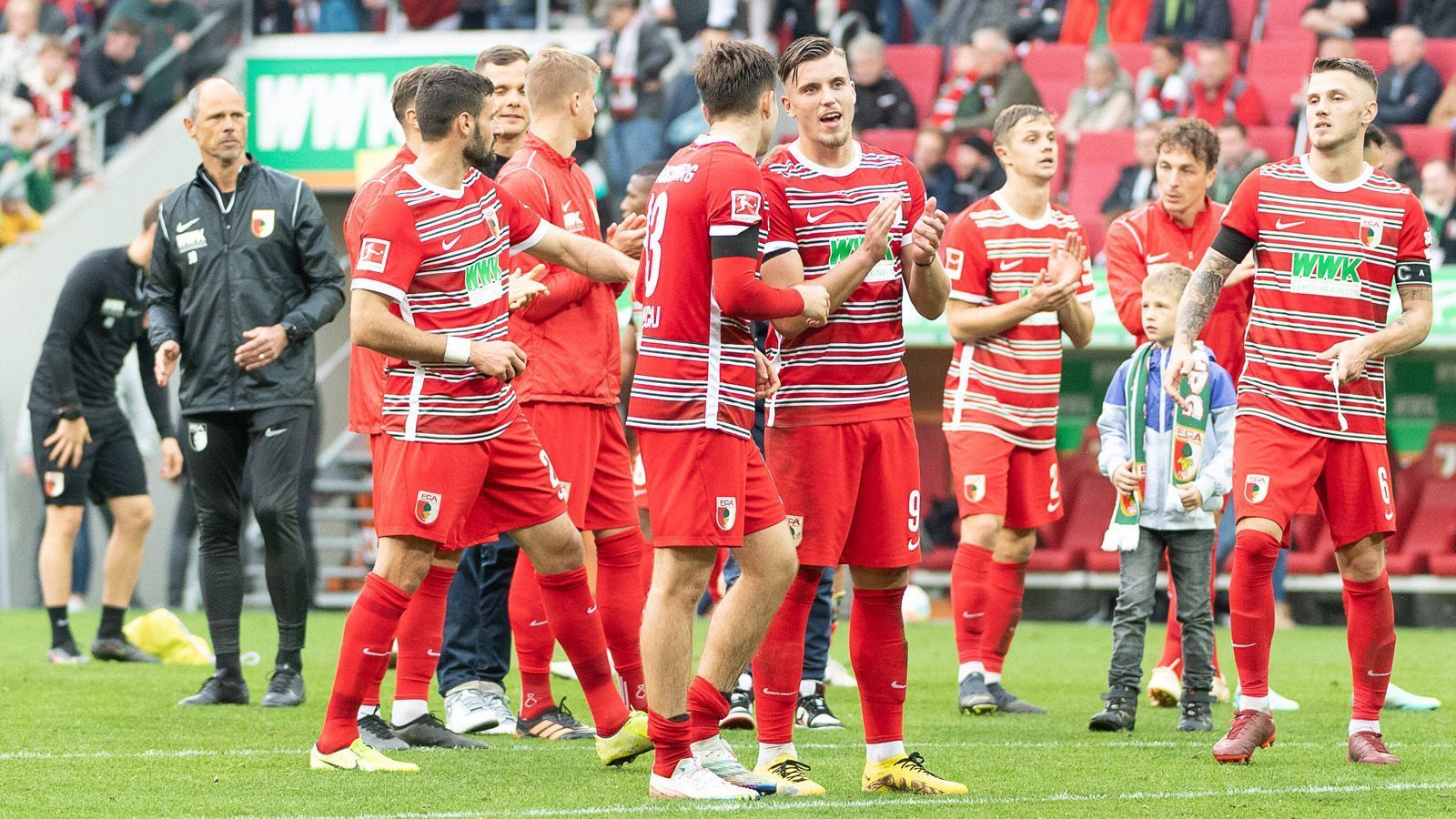 
                <strong>Platz 10: FC Augsburg</strong><br>
                Anteil der Stimmen: 3 Prozent
              