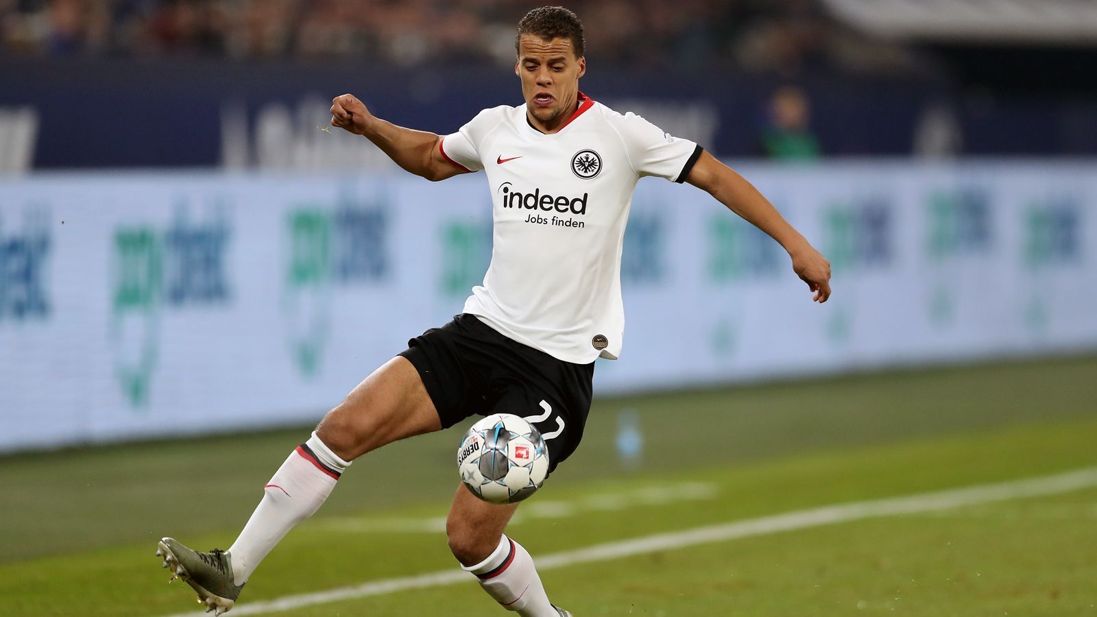 
                <strong>Eintracht Frankfurt</strong><br>
                Bundesliga-Einsätze von Local Playern: 14Eingesetzter Local Player: Timothy Chandler
              