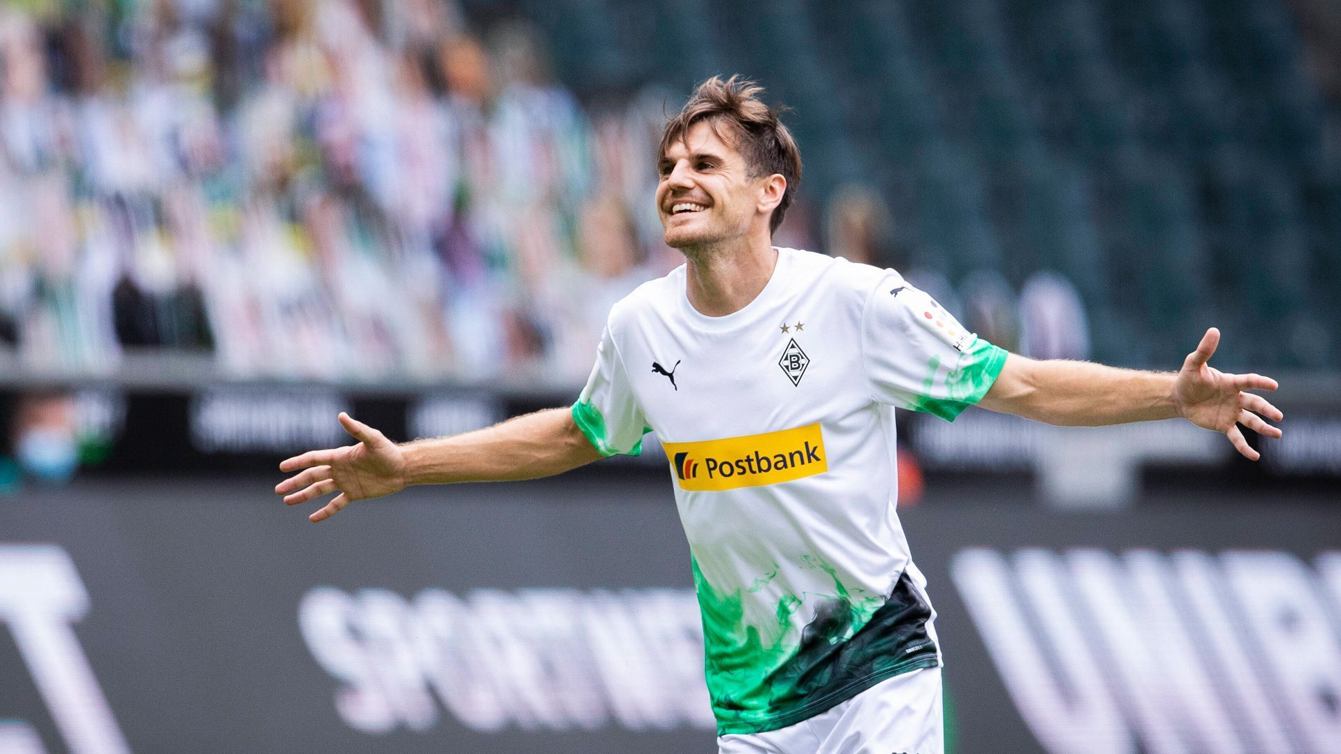 
                <strong>Jonas Hofmann (Borussia Mönchengladbach)</strong><br>
                "Wenn es läuft, dann lässt man es halt laufen"(Mönchengladbachs Mittelfeldspieler Jonas Hofmann zum Höhenflug der Borussia nach dem 2:1 in Leverkusen am 10. Spieltag)
              