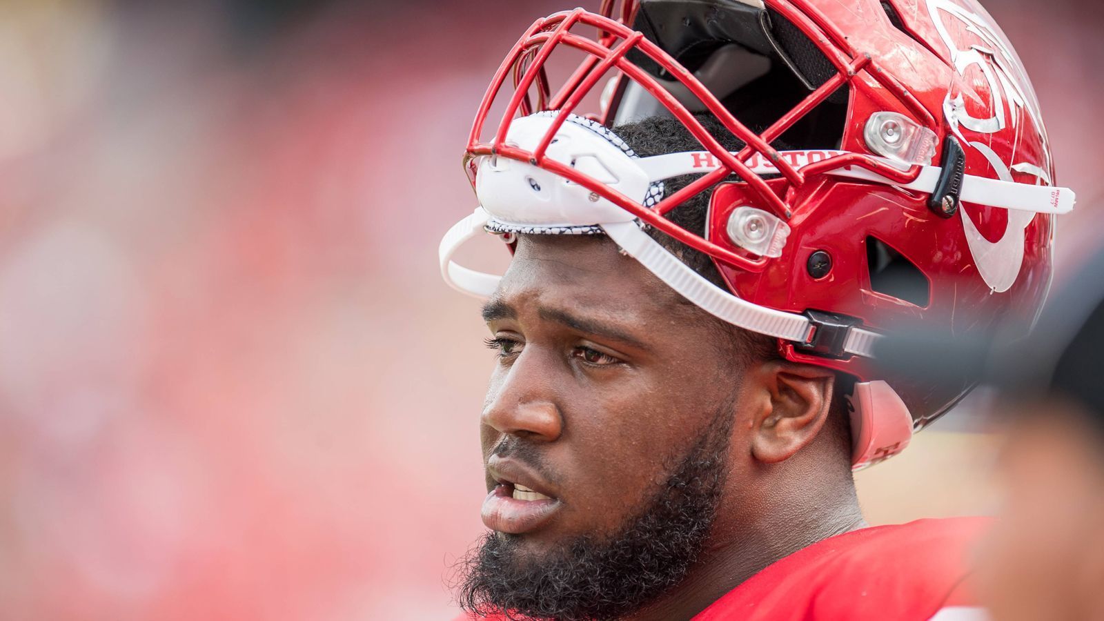 
                <strong>Ed Oliver (Defensive Tacke, Houston)</strong><br>
                Ed Oliver gewann im vergangenen Jahr die Outland Trophy. Diese wird alljährlich an den besten College-Spieler der Offensive- und Defensive Line vergeben. Vor ihm gewannen aktuelle NFL-Superstars wie Aaron Donald oder Ndamukong Suh diese Auszeichnung. Ed Oliver könnte eine ähnlich große Karriere bevorstehen. Zudem stand er sowohl 2016 wie auch 2017 im First Team All American. Er ist mit 1,90 Meter zwar nicht übermäßig groß, bringt aber dafür umso mehr Power mit.
              