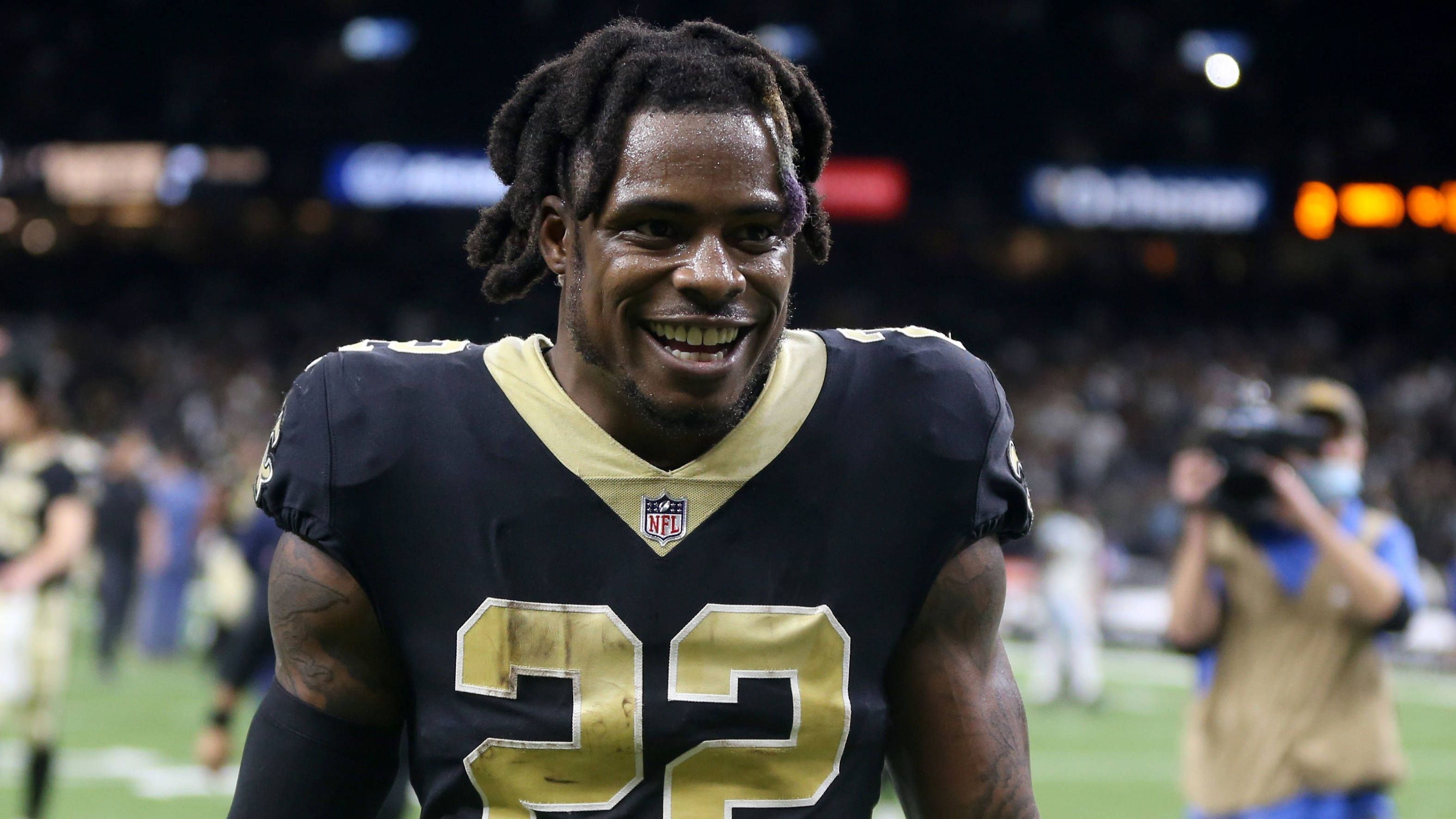 <strong>Chauncey Gardner-Johnson (Chicago Bears)</strong><br>Gardner-Johnson wurde nach nur drei Spielen von den Houston Texans entlassen. Nun hat er ein neues Team gefunden: Die Chicago Bears verpflichten den Safety für ihren aktiven Kader, wie NFL-Experte Adam Schefter berichtet. Damit verstärken sie ihre verletzungsgeplagte Secondary. In Chicago trifft Gardner-Johnson wieder auf Defensive Coordinator Dennis Allen, unter dem er bereits bei den New Orleans Saints spielte.