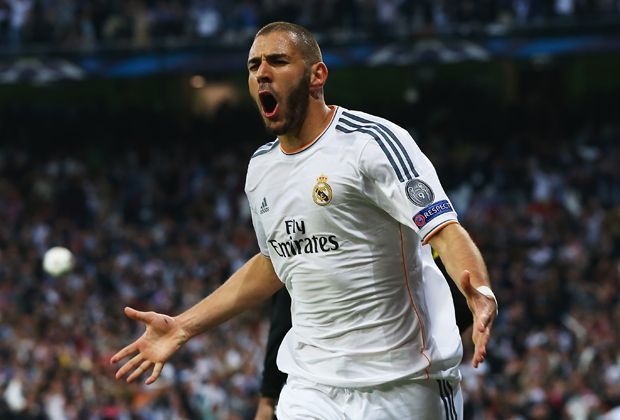 
                <strong>Real Madrid: Karim Benzema</strong><br>
                Auch bei Karim Benzema ist unklar, ob er wegen einer Zerrung ausfallen wird. Der Franzose ist zwar ebenfalls ein herausragender Stürmer, an Diego Costa kommt er aber zurzeit nicht ran. 6:6! Das Head-to-Head-Duell geht Unentschieden aus!
              