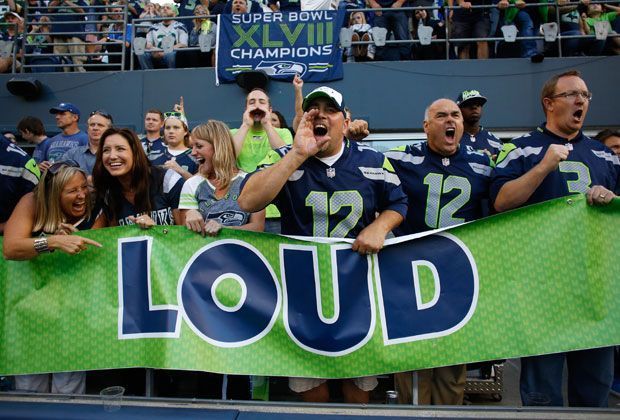
                <strong>Der NFL-Saisonauftakt</strong><br>
                Es geht wieder los! Zum Saisonauftakt der NFL empfängt der Super-Bowl-Sieger Seattle Seahawks die Green Bay Packers. Die Seattle-Fans sind heiß auf ihre Lieblinge und machen ordentlich Lärm.
              