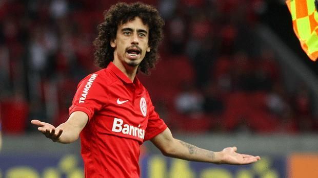 
                <strong>valdivia</strong><br>
                Jorge Valdivia: Stärke 79
              