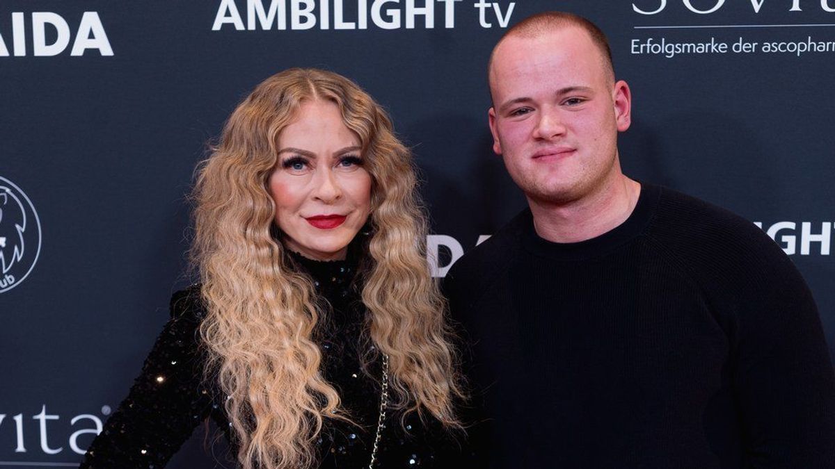 Jenny Elvers und ihr Sohn Paul bei "Movie Meets Media" in Hamburg.