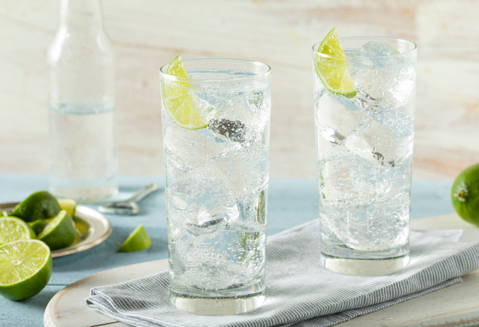 Mit weniger als 100 Kalorien pro Glas ist der Drink ein perfekter Begleiter auf jeder Sommerparty