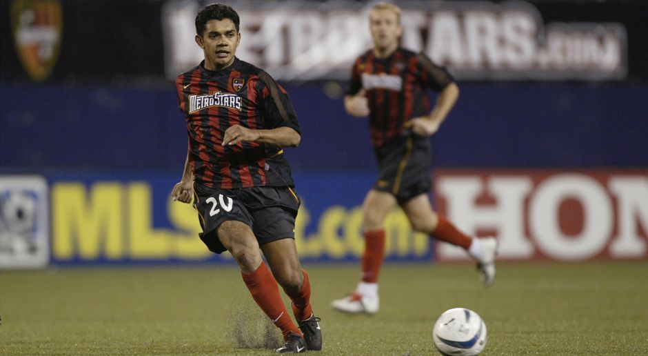 
                <strong>2004: Amado Guevara (MetroStars)</strong><br>
                2004: Amado Guevara (MetroStars). Für die MetroStars aus New York war 2004 zwar schon im Halbfinale der Eastern Conference gegen den späteren MLS-Champion D.C. United Schluss. Der Honduraner Guevara wurde dank seiner zehn Tore und 20 Vorlagen in der Regular Season trotzdem zum MVP gewählt.
              