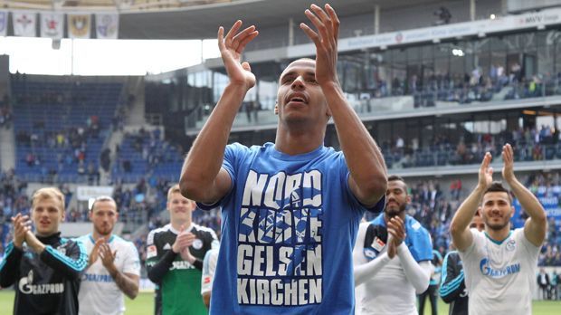 
                <strong>Joel Matip (FC Liverpool)</strong><br>
                Für Matip ging es 2000 als Neunjähriger vom VfL Bochum aus in die Knappenschmiede. 16 Jahre lang war er Teil des Klubs, ehe er 2016 in die Premier League zum FC Liverpool wechselte.
              