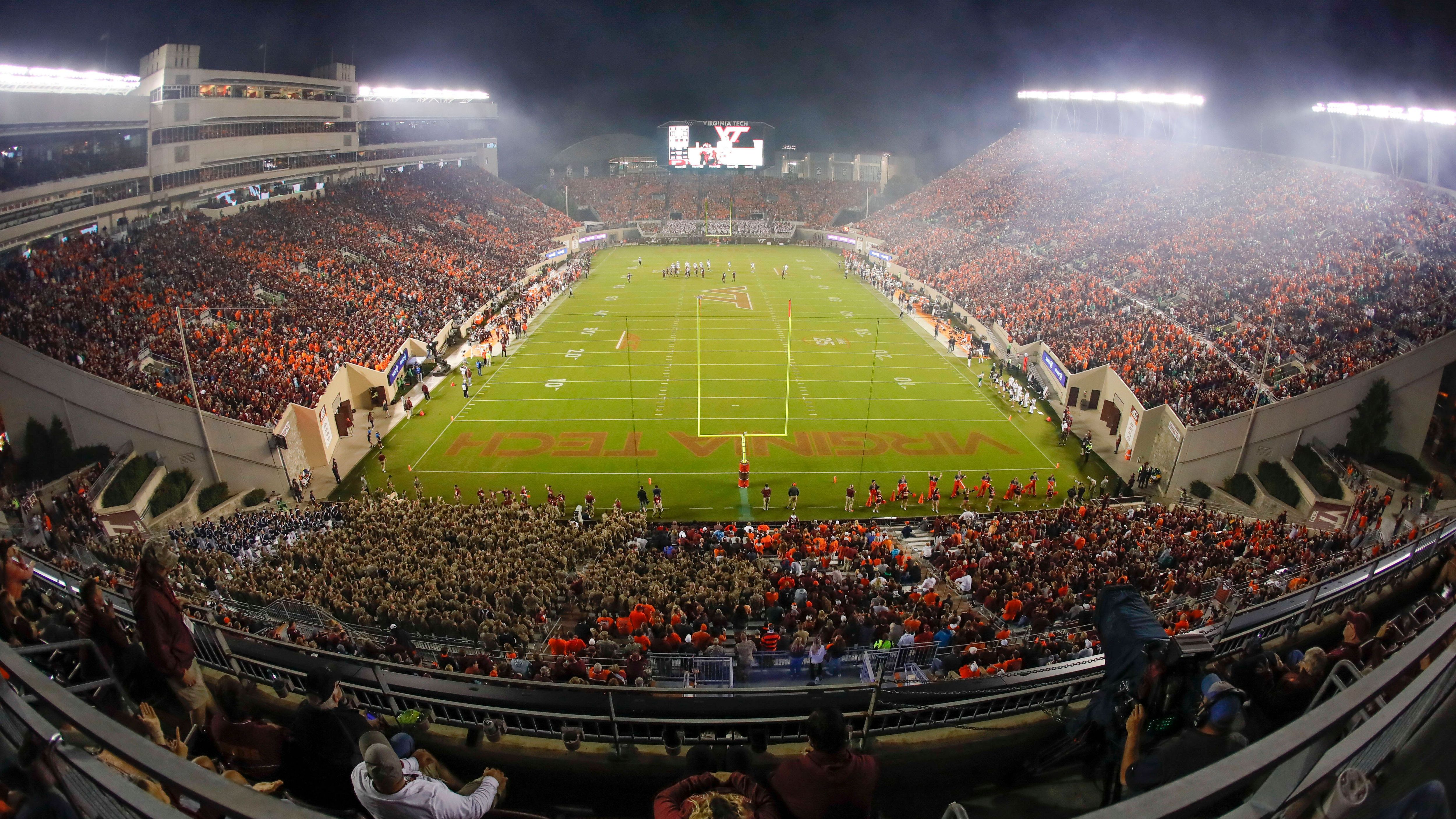 <strong>Größter Staat ohne NFL-Team<br></strong>Bevölkerungsreichster Bundesstaat ohne NFL-Team ist Virginia. Dort stehen mit dem Lane Stadium und dem Scott Stadium bereits zwei große Stadien, beide sind allerdings durch College-Teams besetzt. Nicht ausschließlich, aber auch deswegen ist diese Idee als reine Spekulation zu verstehen.