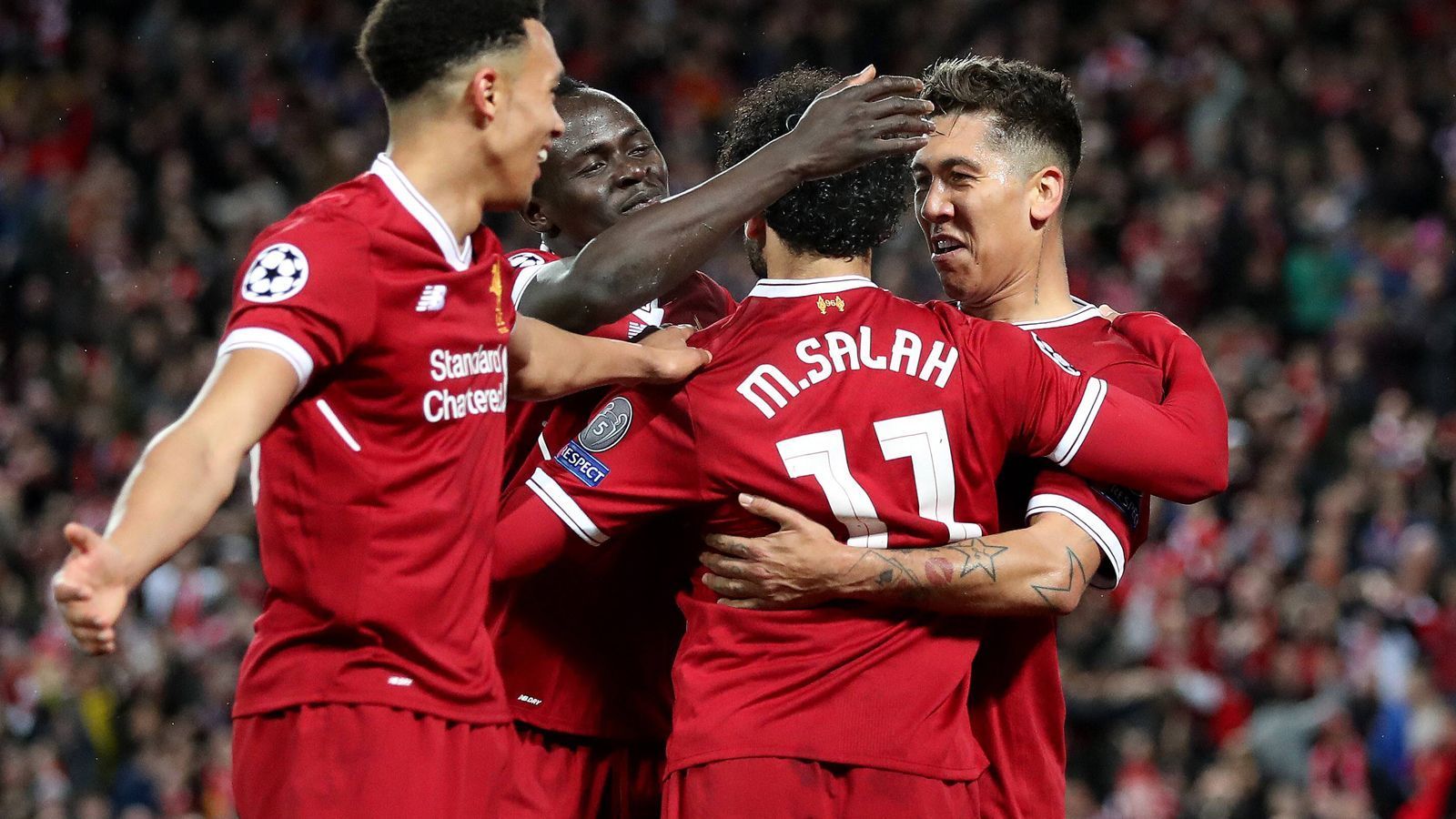 
                <strong>Sadio Mane, Mohamed Salah und Roberto Firmino (FC Liverpool, Saison 2017/18)</strong><br>
                Tore gesamt: 20 (Sadio Mane, Mohamed Salah und Roberto Firmino mit je zehn Treffern)Anm.: In allen Kombinationen der Spieler als Duo also 20 Treffer
              