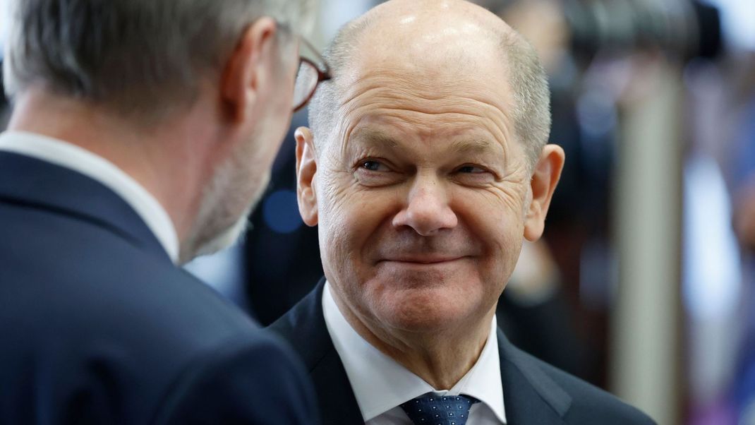 Bundeskanzler Scholz erteilt gemeinsamen EU-Schulden für Rüstungsinvestitionen eine klare Absage.