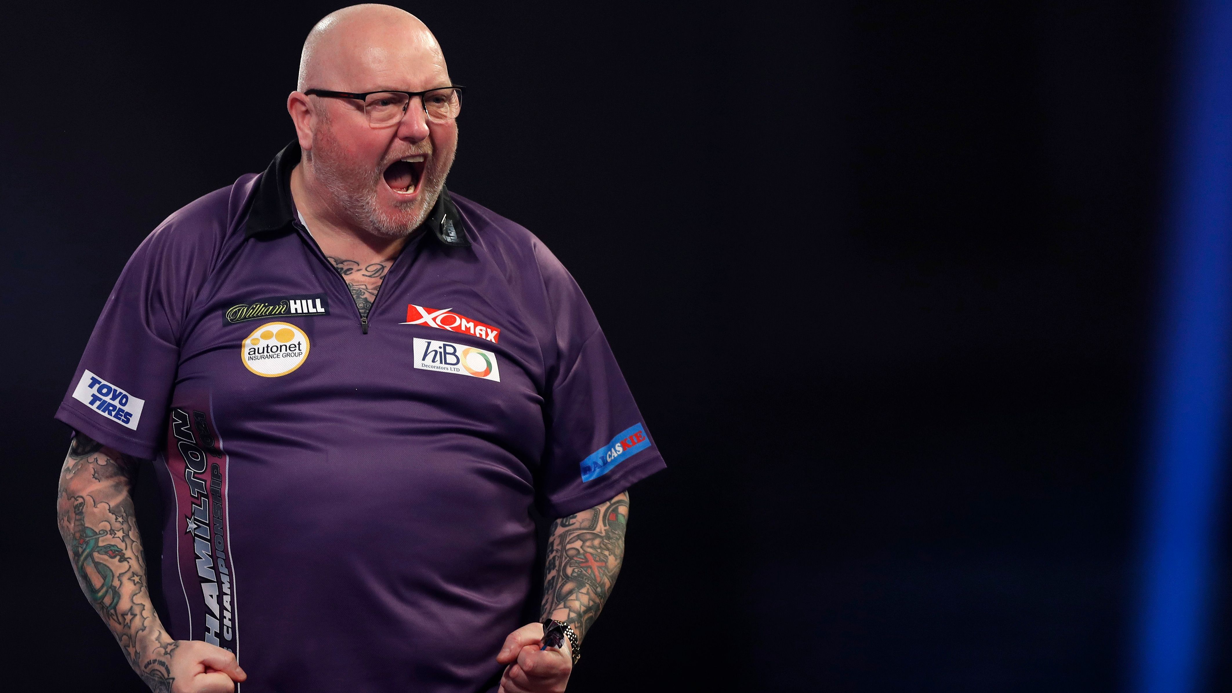 <strong>Andy Hamilton</strong><br>Es war eine große Überraschung, als Andy Hamilton 2012 das Finale der WM gegen Adrian Lewis erreichte. Seit 2004 war er auf der Tour und abgesehen vom Jahr 2007 war Hamilton stets eher ein unauffälliger Spieler., aber immer im Dunstkreis der Top-Akteure. Danach ging jedoch nur noch wenig, sein bis dato letztes WM-Spiel 2021 verlor er gegen den Deutschen Nico Kurz.