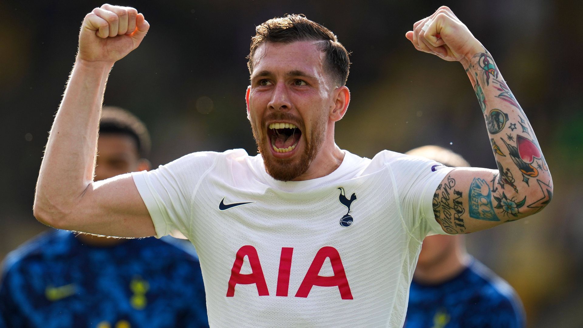 
                <strong>Pierre-Emile Höjbjerg (Tottenham Hotspur)</strong><br>
                Wechselte vor sechs Jahren von den Bayern nach Southampton und spielt seit 2020 für die Spurs. Newcastles Coach Eddie Howe outete sich kürzlich als Fan des Dänen und schwärmte von dessen "fantastischer Arbeit". Wie der "Express "aus England berichtet, will Newcastle den 26-Jährigen für rund 35 Millionen Euro abwerben.
              