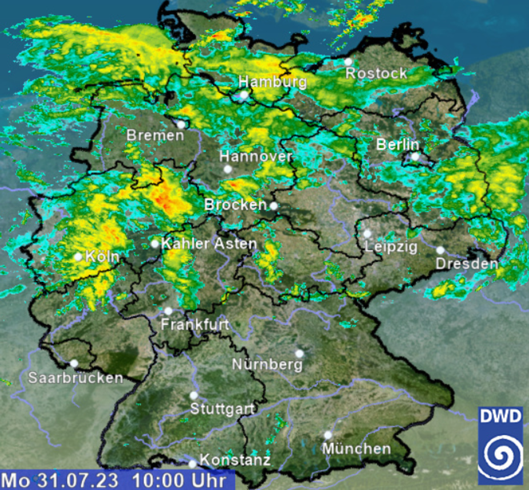 In Norddeutschland warnt der DWD vor heftigem Starkregen.