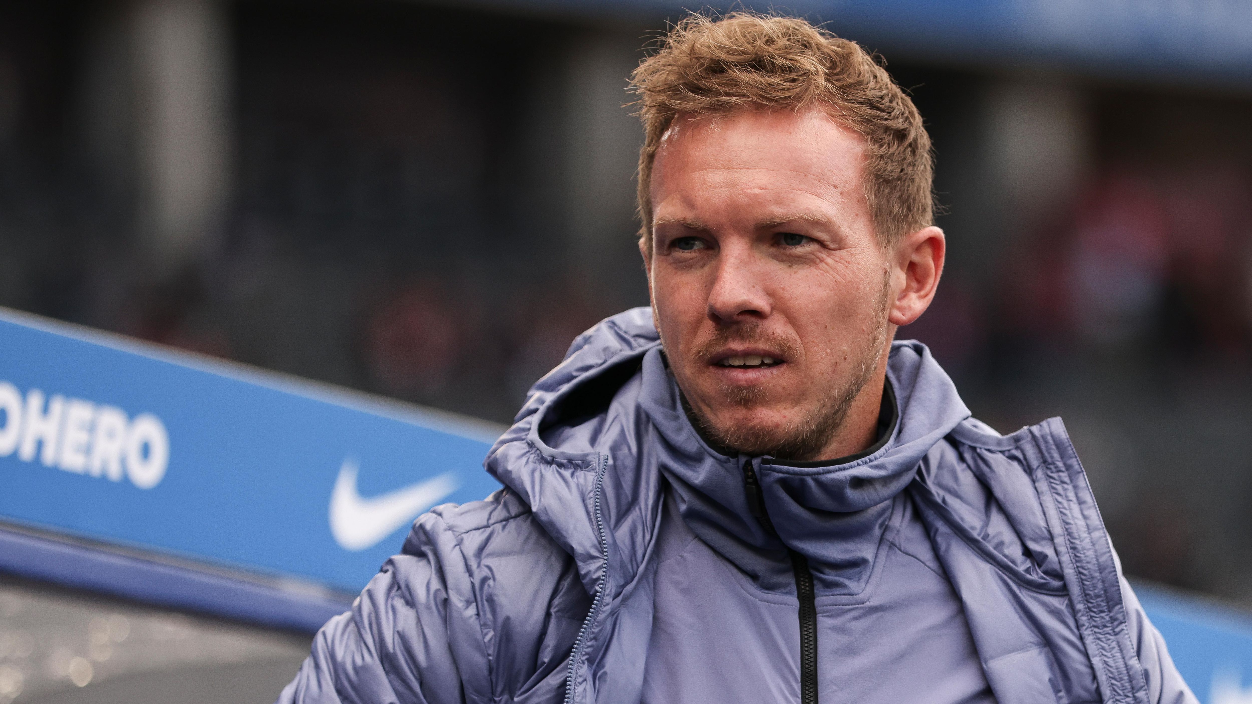 
                <strong>Top: Julian Nagelsmann</strong><br>
                Von Musialas Glanzleistungen profitiert zurzeit auch ein anderer: Julian Nagelsmann. Der Coach der Bayern hatte nach den ersten Spieltagen einen schweren Stand an der Säbener Straße und wurde von manchen Münchnern bereits angezählt. Doch Nagelsmann schaffte den Turnaround und steht mit den Bayern zur Winterpause wieder an der Tabellenspitze. Auch in der Champions League dominierte Nagelsmann mit seinem Team die Gruppe mit Barcelona, Inter Mailand und Pilsen nach Belieben. Nagelsmann hat es allen gezeigt.
              