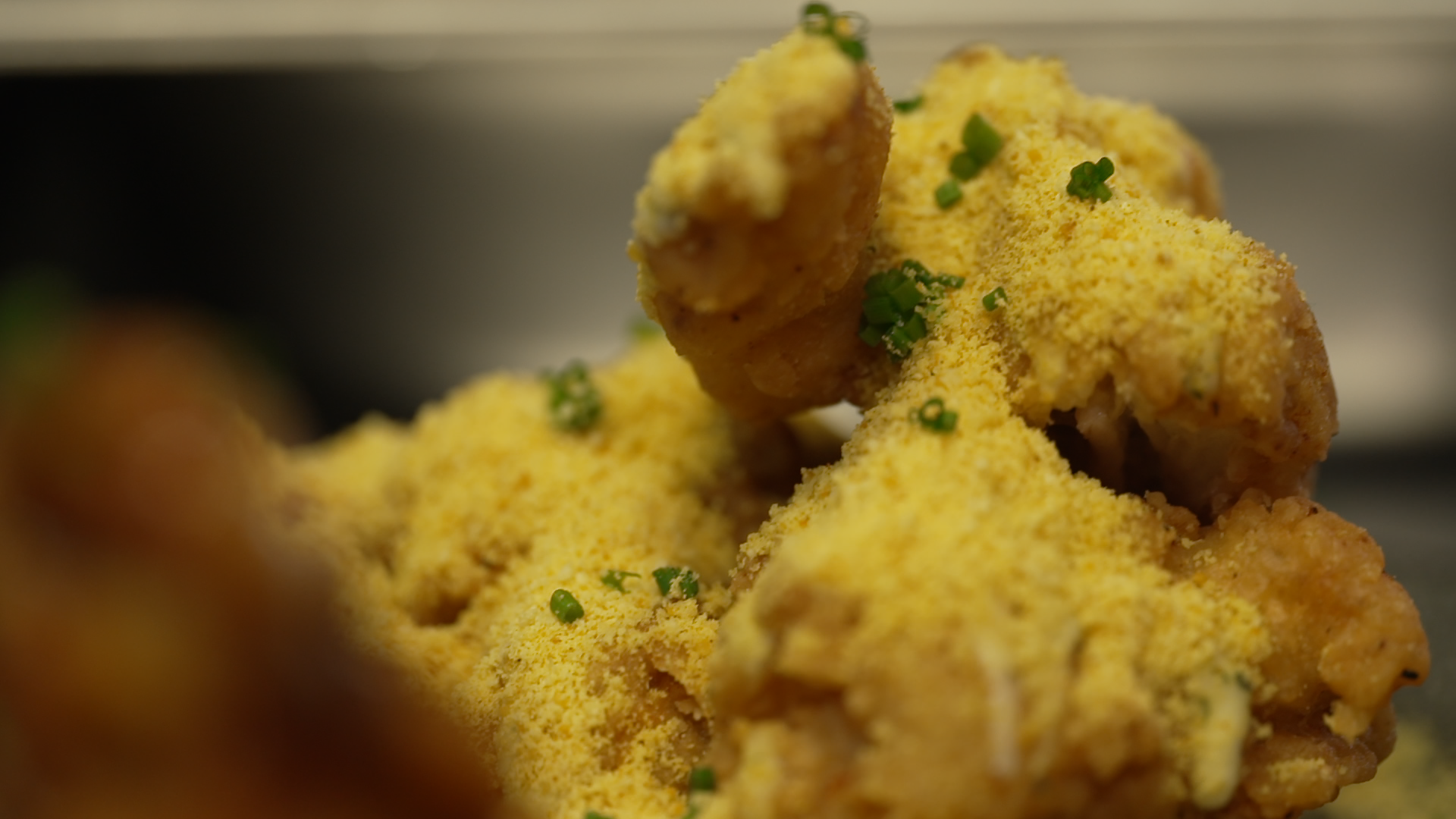 So sieht das Korean Fried Chicken mit Curry-Parmesan-Topping aus.&nbsp;