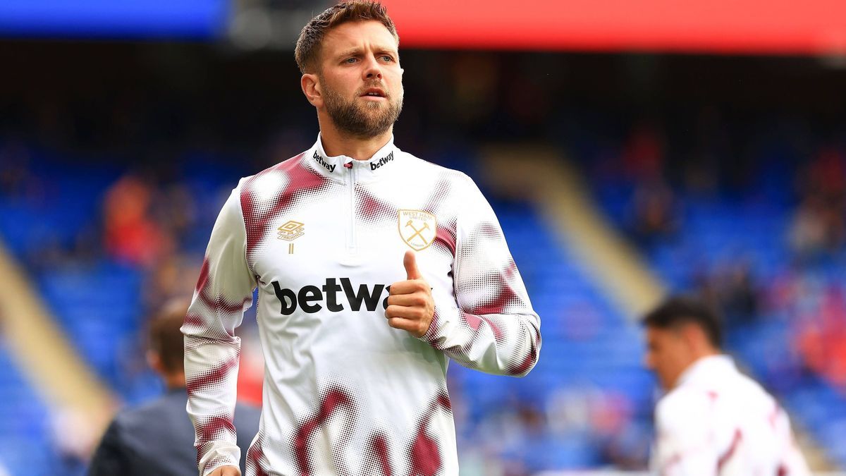 Crystal Palace FC v West Ham United FC Niclas Füllkrug (11) of West Ham United warming up ahead of Crystal Palace FC v West Ham United FC English Premier League match at Selhurst Park, London, Engl...