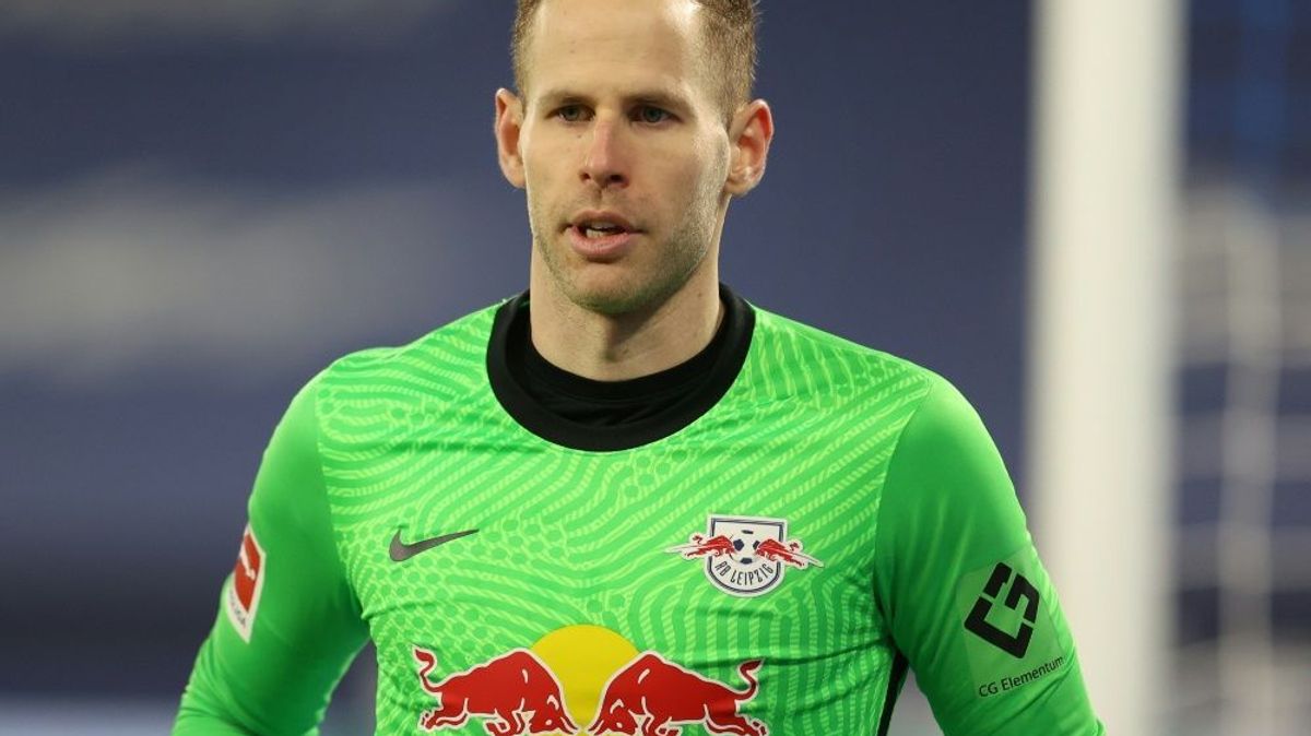 Leipzigs Torhüter Peter Gulacsi lobt Dayot Upamecano