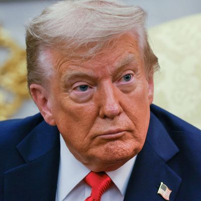US-Präsident Donald Trump bei dem Treffen mit dem südkoreanischen Präsidenten Lee Jae Myung im Oval Office im Weißen Haus in Washington, D.C.