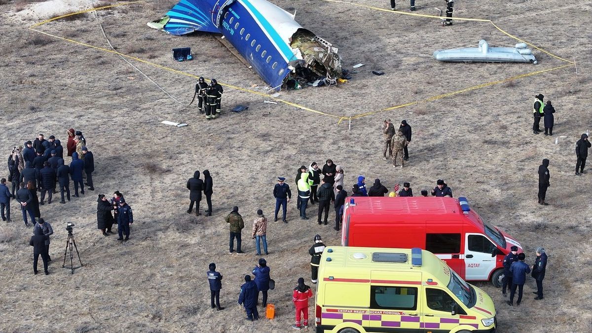 Passagierflugzeug stürzt in Kasachstan ab