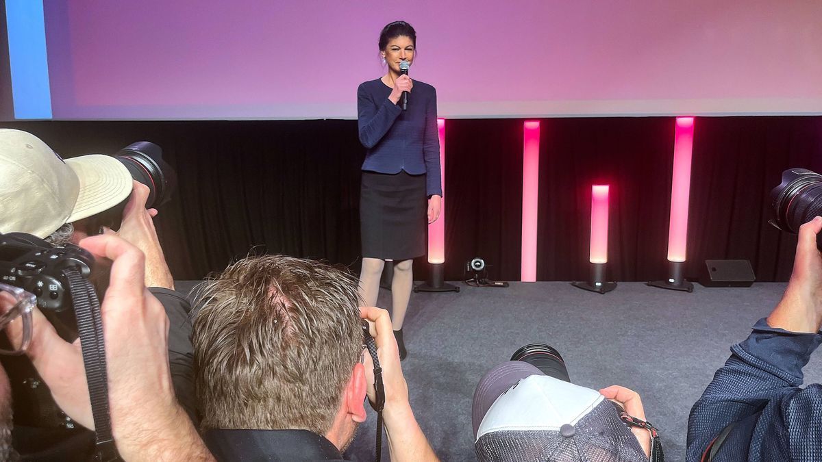 Sahra Wagenknecht auf Wahlparty