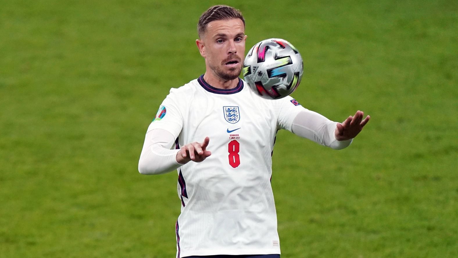 
                <strong>Jordan Henderson (England)</strong><br>
                Ersetzte Rice in der Schlussviertelstunde. Fügte sich ein, ohne groß aufzufallen. Wurde kurz vor dem Elfmeterschießen wieder ausgewechselt. ran-Note: 4
              