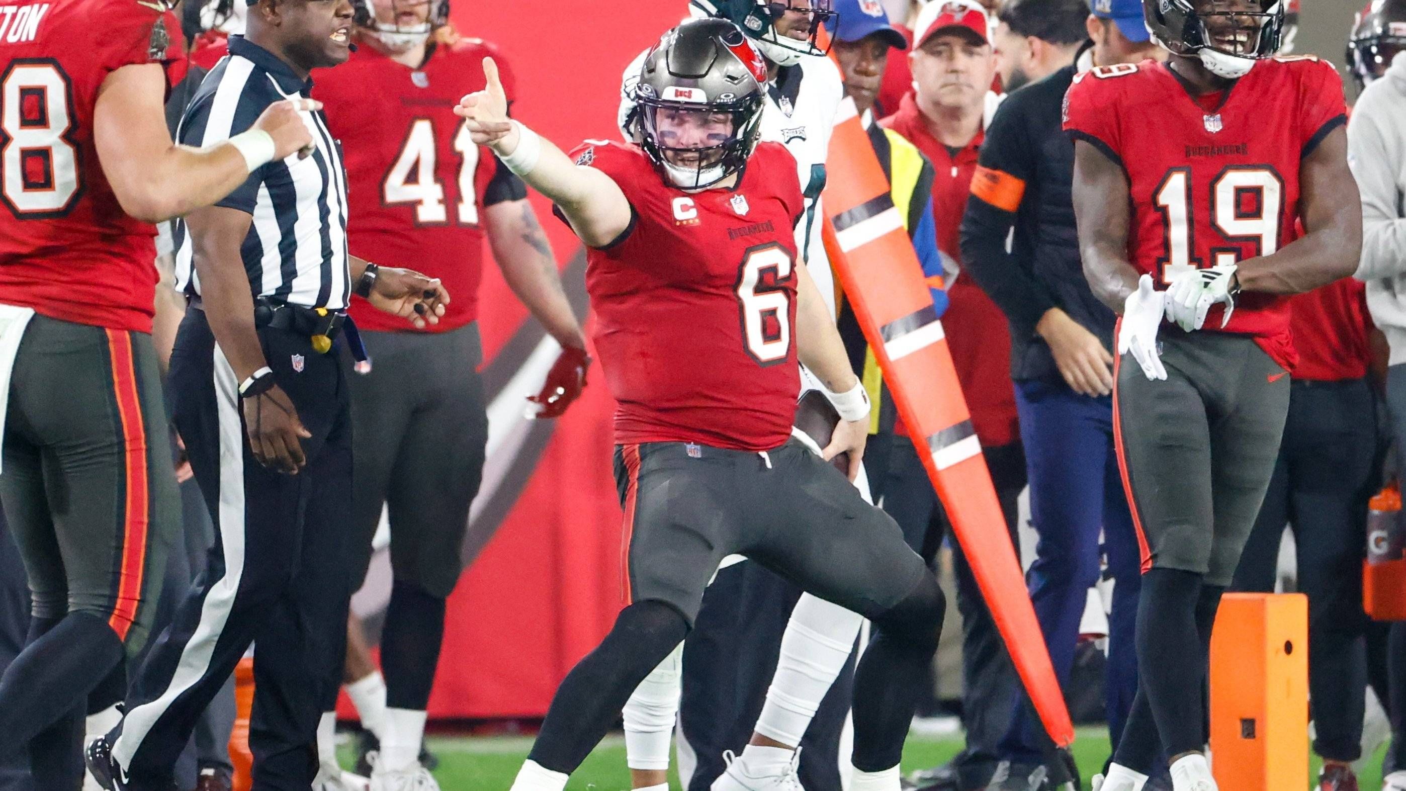 NFL Cap Space aller 32 Teams 49ers mit massig Spielraum