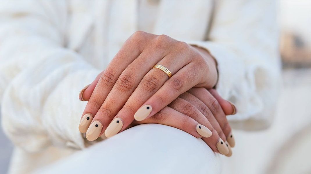 Nail Polish im trendigen Nude-Look – lasst eurer Kreativität freien Lauf und setzt kleine Design-Highlights.