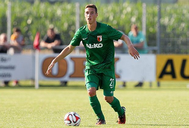 
                <strong>Dominik Kohr (FC Augsburg)</strong><br>
                Dominik Kohr hat das Potential für die Bundesliga, das hat er bei seinen zehn Erstliga-Einsätzen eindrucksvoll bewiesen. FCA-Trainer Markus Weinzierl schätzt den 19-Jährigen vor allem wegen seines starken Zweikampfverhaltens und klugen Passspiels.
              