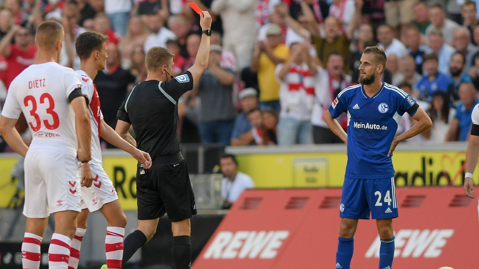 
                <strong>Platz 7: FC Schalke 04 (75 Punkte)</strong><br>
                &#x2022; Gelbe Karten: 70<br>&#x2022; Gelb-Rote Karten: 0<br>&#x2022; Rote Karten: 1<br>Gleich beim Auftakt gegen den 1. FC Köln sah Dominick Drexler die Rote Karte.
              