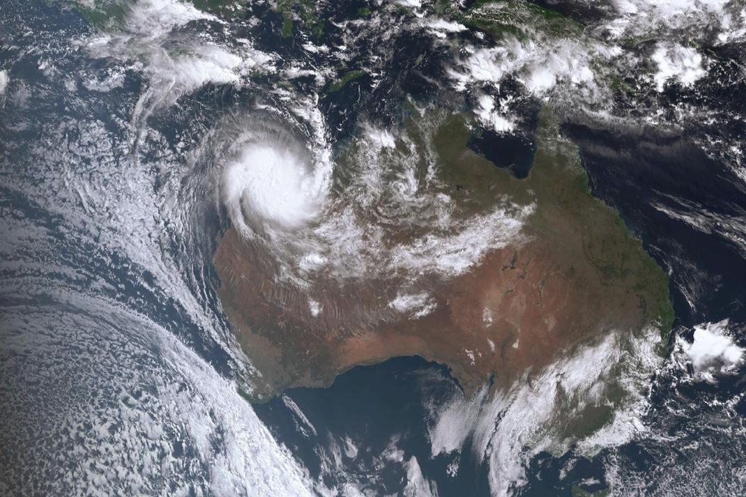 Ein vom Bureau of Meteorology bereitgestelltes Satellitenbild zeigt den tropischen Wirbelsturm Ilsa.