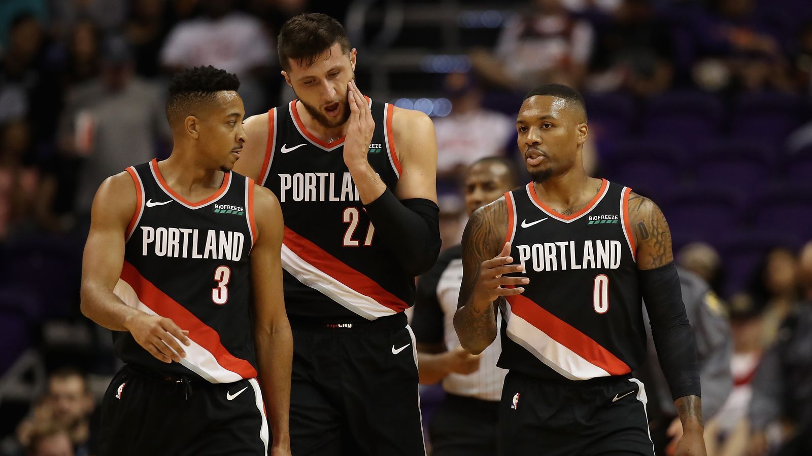 
                <strong>6. Platz im Westen: Portland Trail Blazers</strong><br>
                Die Trail Blazers werden an ihre starke letzte Saison anknüpfen wollen und sollten es dementsprechend wieder unter die besten Acht im Westen schaffen. Immerhin konnte die Mannschaft um die Stars Damian Lillard und C.J. McCollum zusammengehalten werden. Jetzt muss sich nur noch die Performance in der Postseason verbessern.   
              