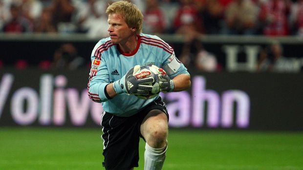 
                <strong>Oliver Kahn</strong><br>
                Profi beim FC Bayern: von 1994 bis 2008Pflichtspiele (Tore): 632 (0)Erfolge mit dem FC Bayern: 8x Deutscher Meister, 6x DFB-Pokalsieger, 1x Champions-League-Sieger, 1x UEFA-Cup-Sieger, 1x Weltpokal-Sieger
              