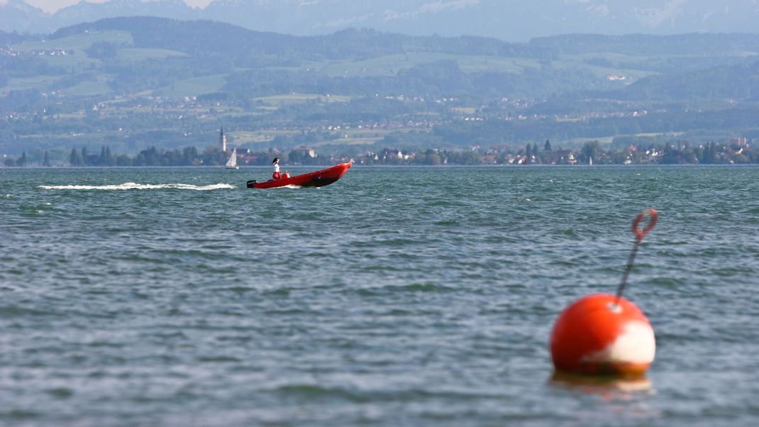 Auf dem Bodensee verletzte sich eine 62-jährige Schweizerin schwer. (Symbolbild)