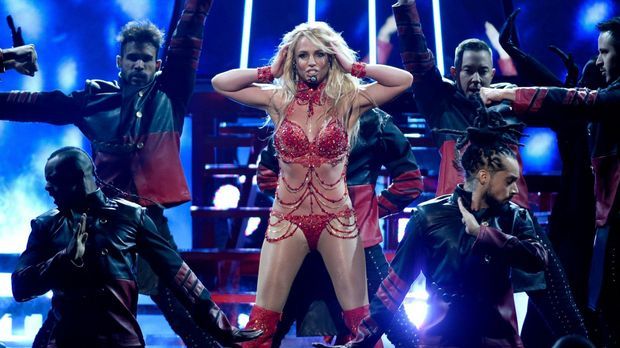 Britney Spears, 2016, Billboard Music Awards, Las Vegas