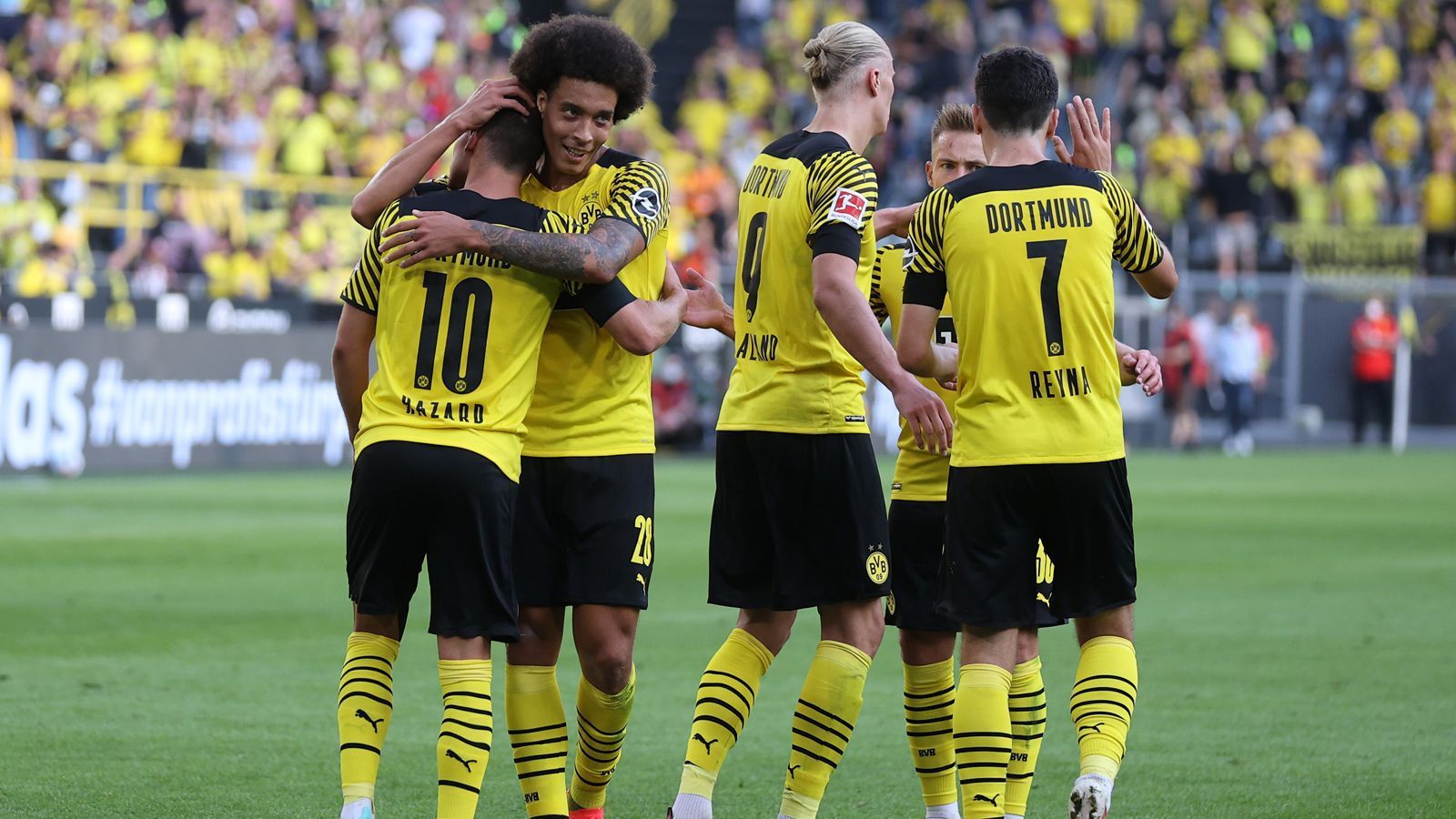 
                <strong>Borussia Dortmund (Deutschland)</strong><br>
                Der BVB hat als Dritter der Vorsaison den Weg direkt in die Gruppenphase der Champions League geschafft. Die Dortmunder gewannen die Königsklasse 1997 zum bislang einzigen Mal.
              