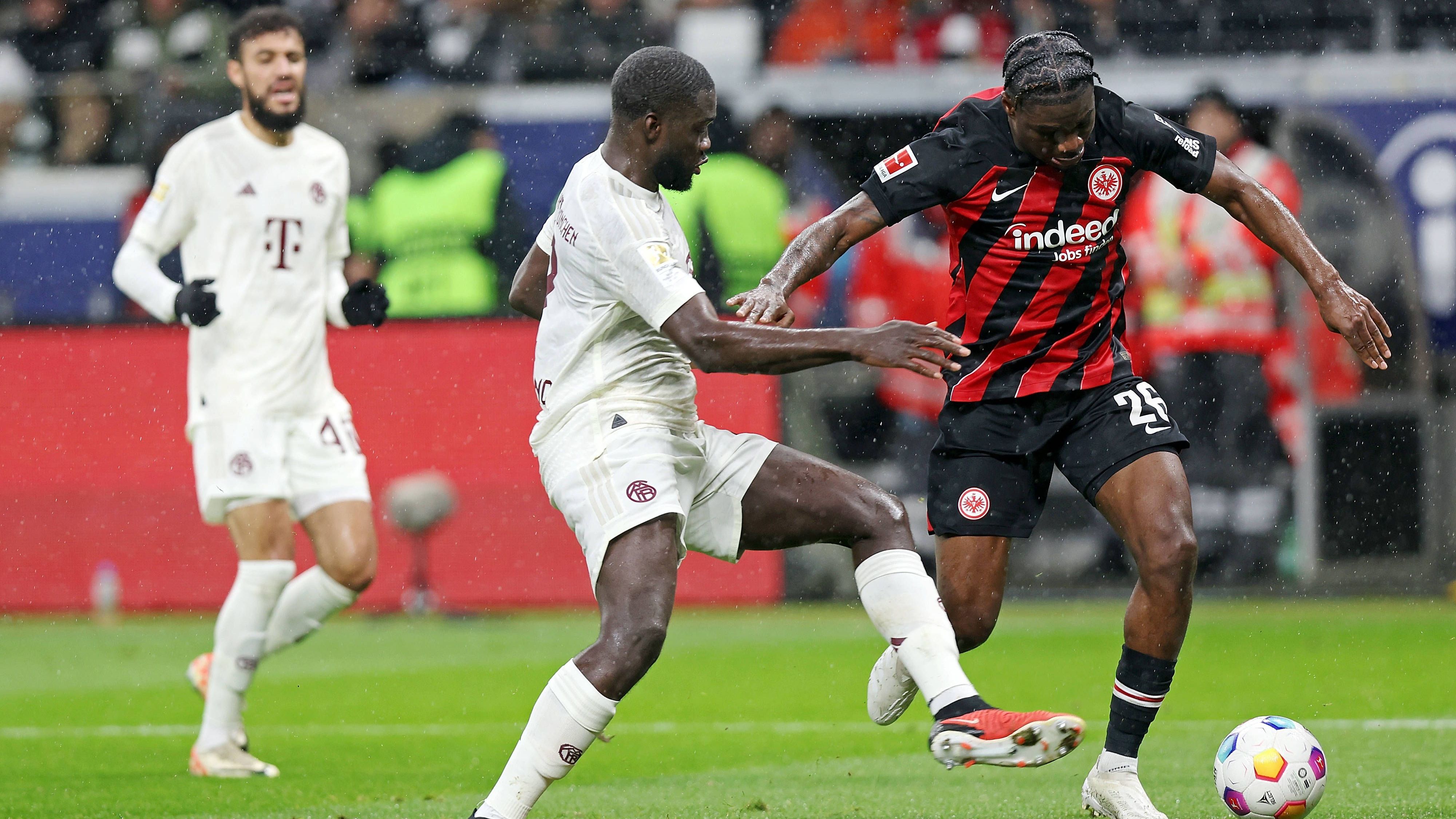 <strong>Dayot Upamecano</strong><br>Wie auch Kim nach Mazraouis Katastrophen-Aktion vor dem 0:1 in völliger Schockstarre. In der Folge mit einigen Schnitzern. Attackiert beim zweiten Gegentor fast gar nicht und wirkt beim dritten arg hüftsteif. Verliert vor dem vierten Gegentor den Ball auf groteske Weise. <em><strong>ran</strong></em><strong>-Note: 5</strong>