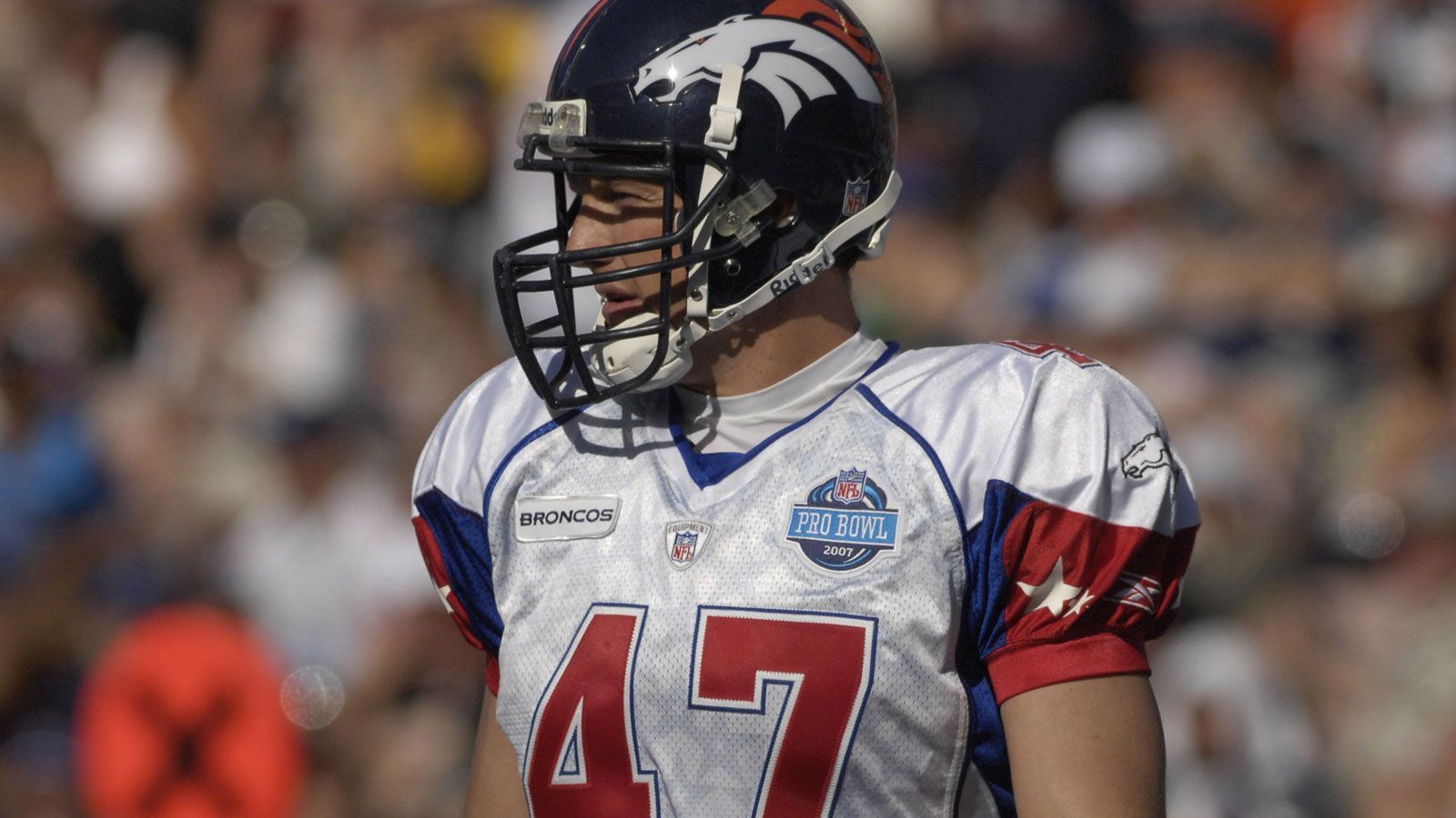 
                <strong>John Lynch (Safety)</strong><br>
                John Lynch spielte insgesamt 15 NFL-Saisons für die Tampa Bay Buccaneers und die Denver Broncos. Der Safety gewann den Super Bowl 37 und wurde insgesamt neunmal in den Pro Bowl berufen.
              