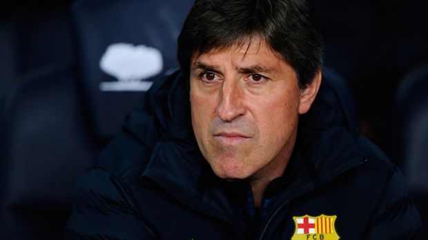 
                <strong>Jordi Roura</strong><br>
                Jordi Roura war zwischen 1988 und 1991 als Spieler in Barcelona aktiv. Der 49-Jährige wurde 2012 Assistenztrainer von Tito Vilanova. Als sich sein Vorgesetzter aufgrund der Krebserkrankung vom Tagesgeschäft zwischenzeitlich zurückzog, sprang Roura als Interimscoach ein. Er leitete sieben Spiele, gewann fünf davon.
              