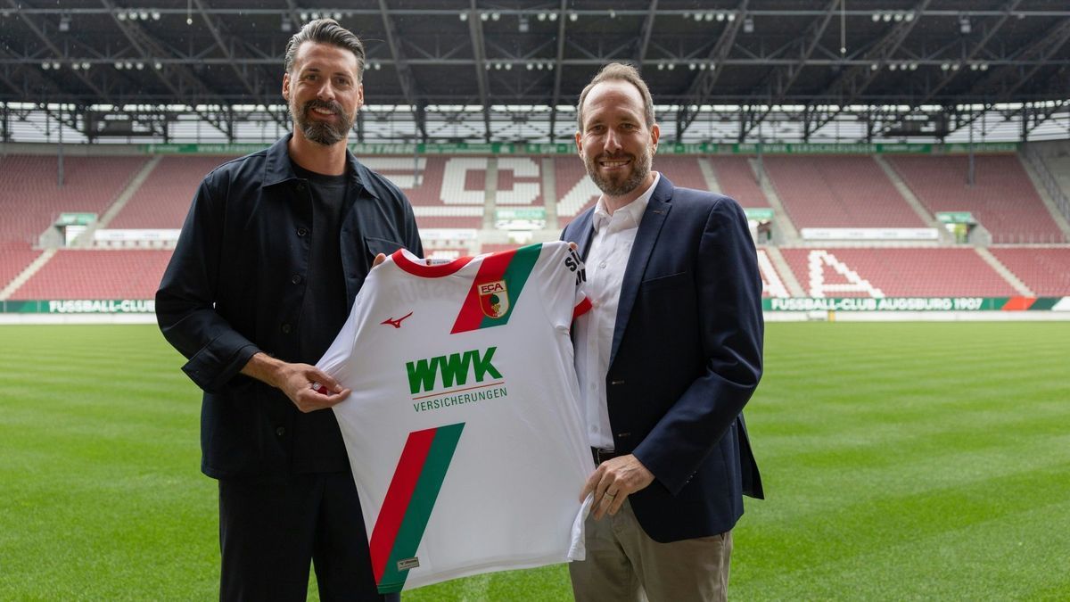 Wagner (l.) mit Klubchef Ströll
