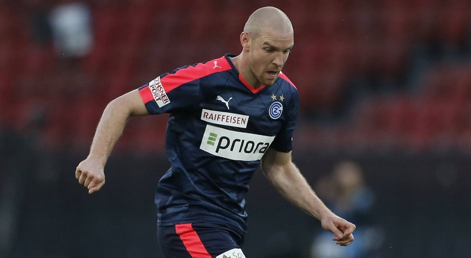 
                <strong>Philippe Senderos (Grasshopper Club Zürich -> Glasgow Rangers)</strong><br>
                Philippe Senderos (Grasshopper Club Zürich -> Glasgow Rangers): Nach einem halben Jahr bei den Grasshoppern Zürich zieht es den 31-Jährigen nach Schottland, zu den Glasgow Rangers. Dort erhält der ehemalige Arsenal-Spieler einen Einjahresvertrag.
              